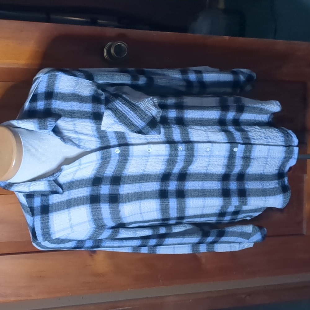DEX* white black purple plaid crepe like long sleeve button front blouse tunic